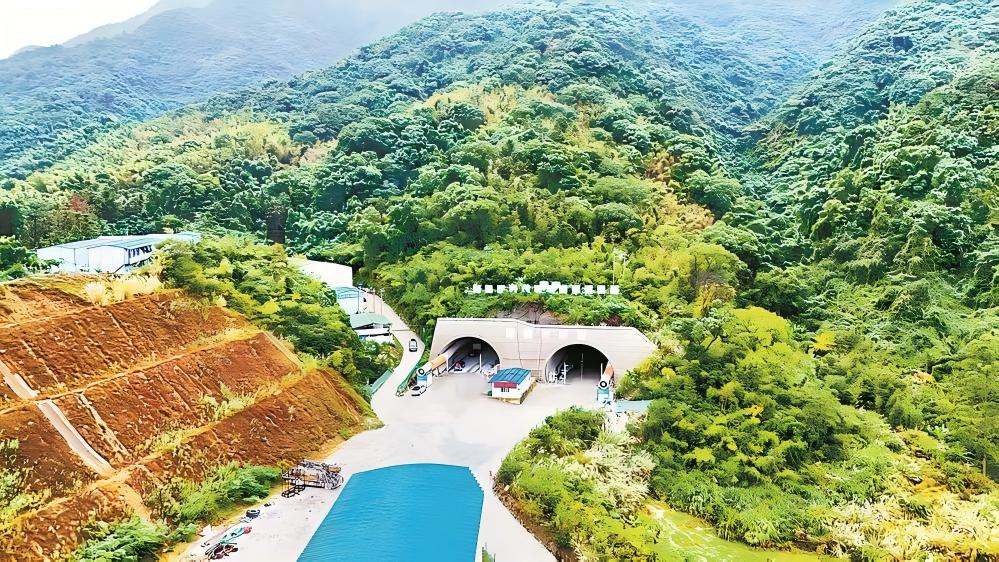 台尖山隧道实现双洞贯通