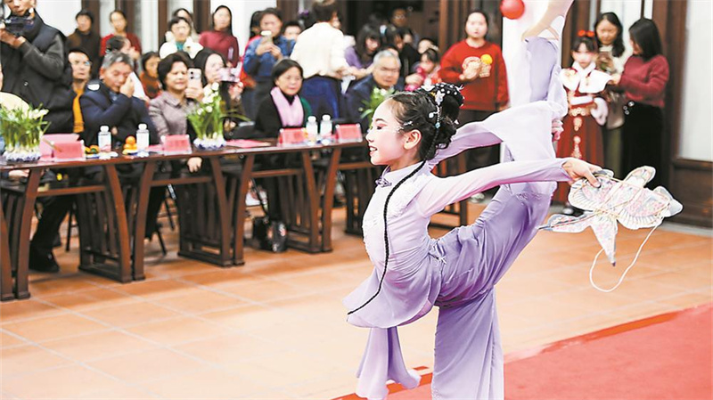 国学后生展才艺