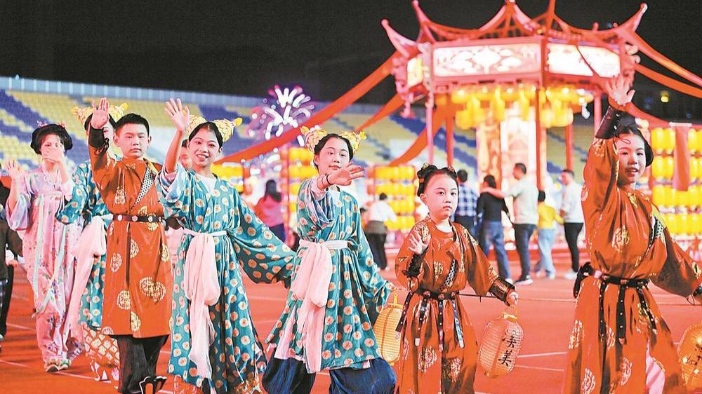 2026南安市春节“马到成功”系列灯会在南安市新体育场举行