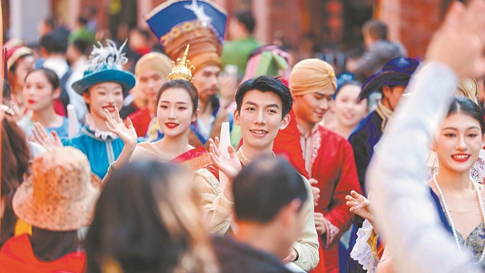 2026泉州非遗街秀（迎番货）活动在泉州古城核心区启幕