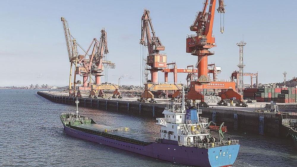 两岸直航船舶“宇昌8”轮驶离泉州肖厝物流码头