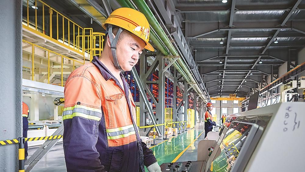 冷轧高精铜板带项目在上杭县正式投产