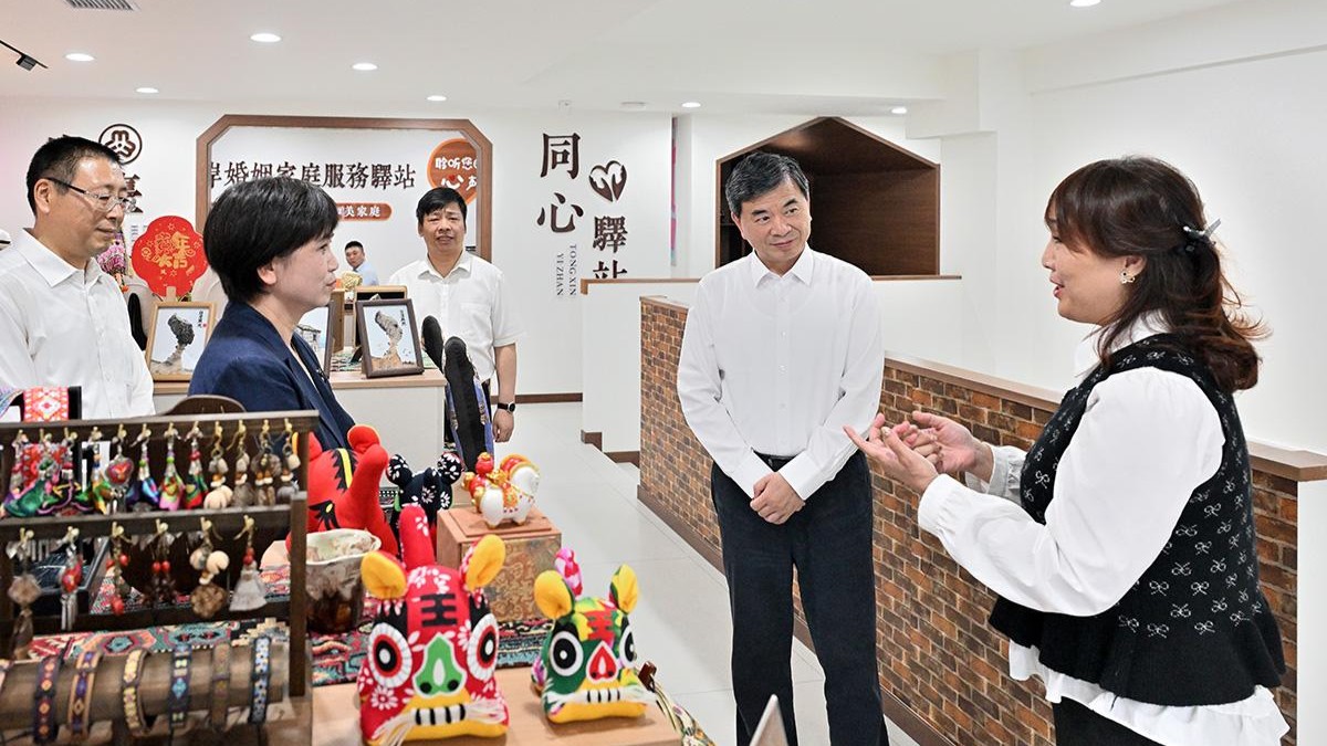 周祖翼在平潭调研